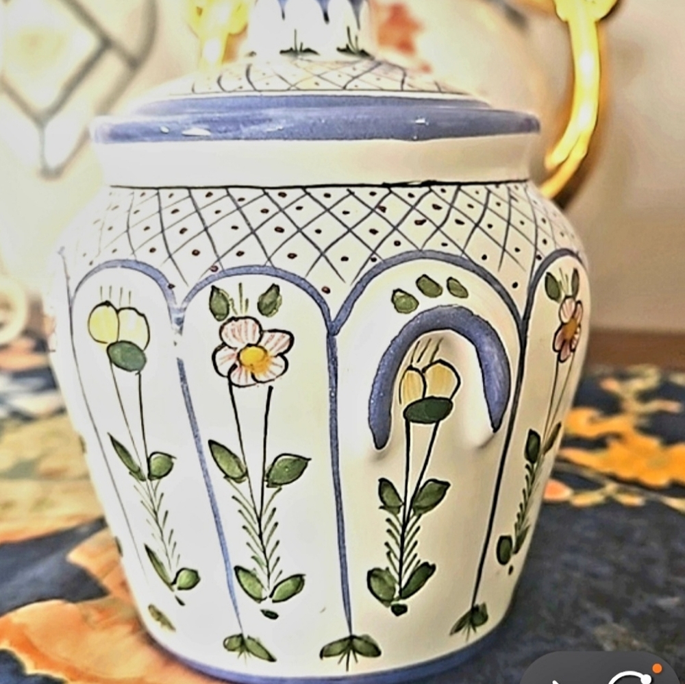 Porta Portugal handpainted  pottery handled lidded container new old stock vtg